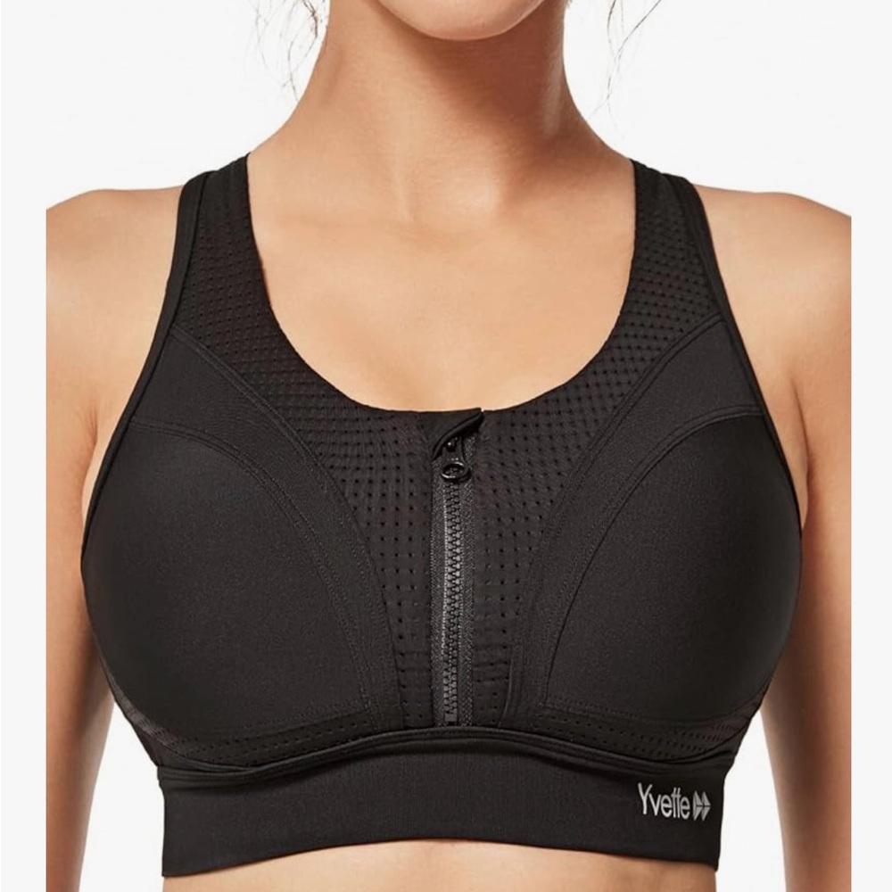 NWT Yvette Black Sports Bra for running & workouts.